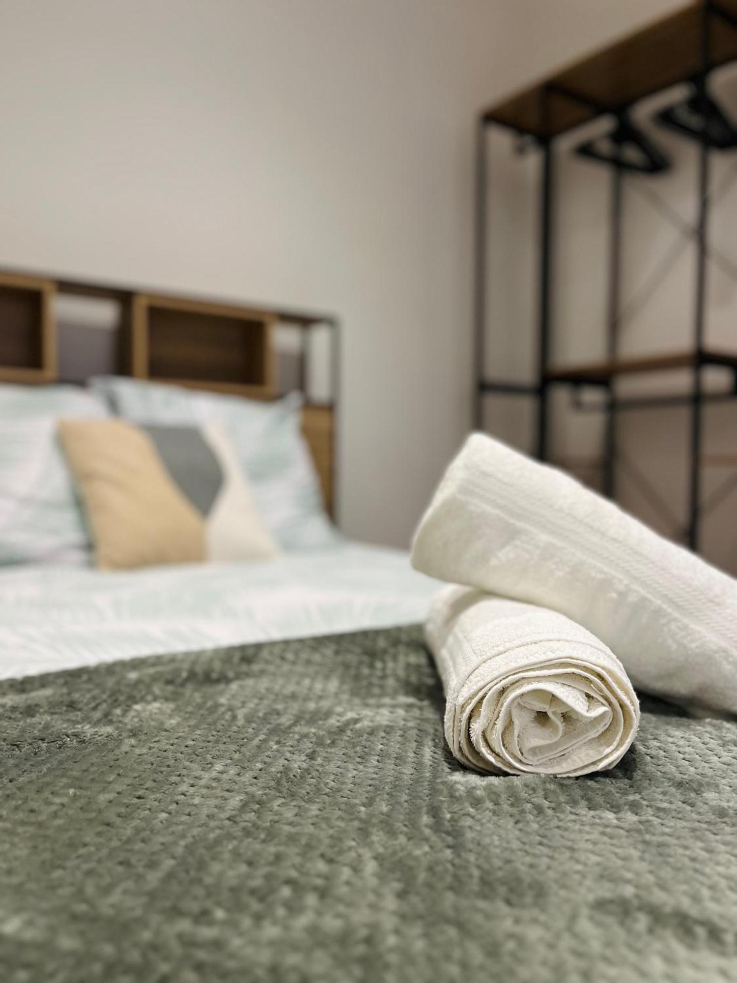 Appartamento La Ruche Arrageoise - Parking Gratuit - Cozy - Grand Lit - Long Sejour Arras Esterno foto