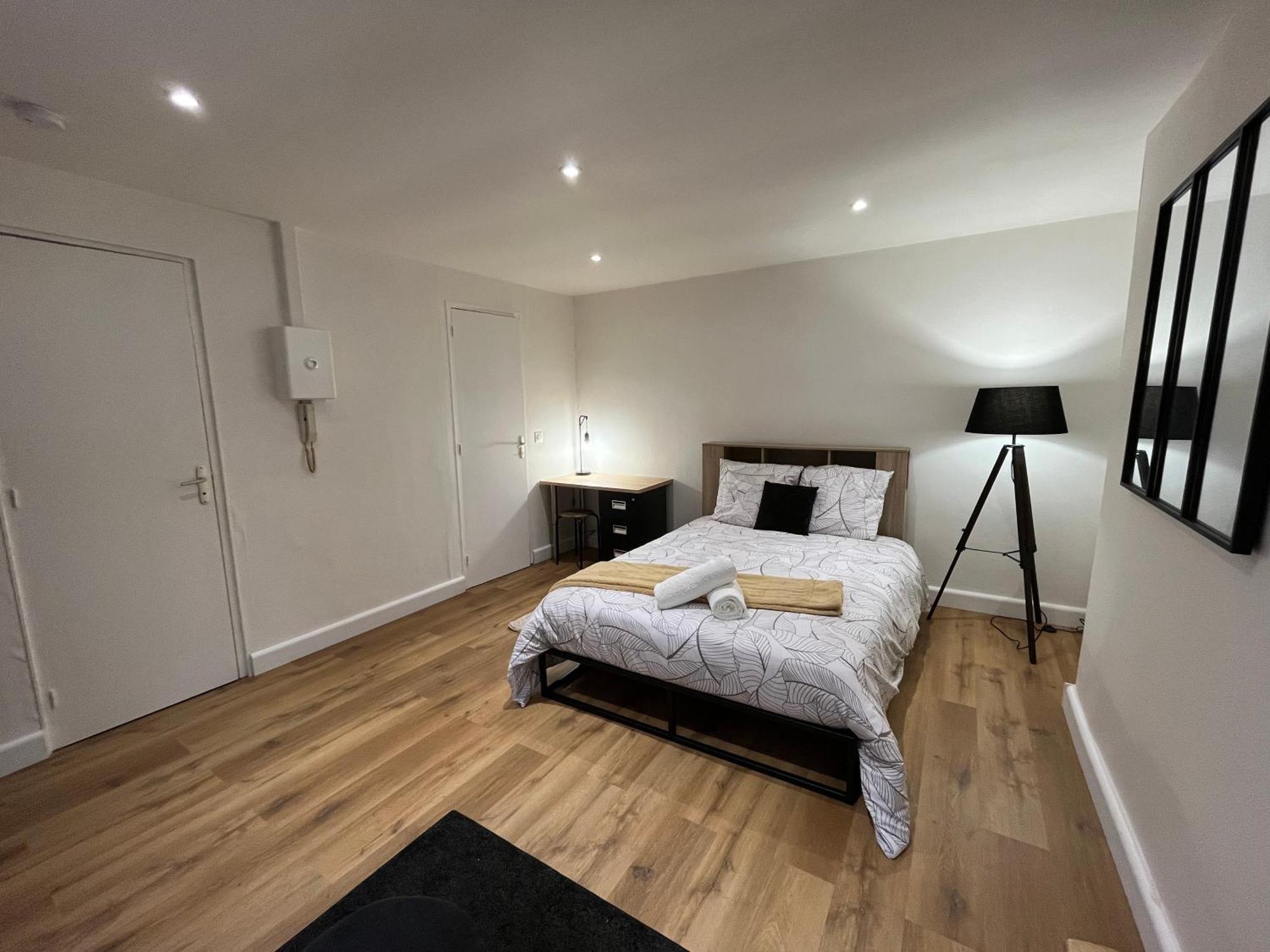 Appartamento La Ruche Arrageoise - Parking Gratuit - Cozy - Grand Lit - Long Sejour Arras Esterno foto