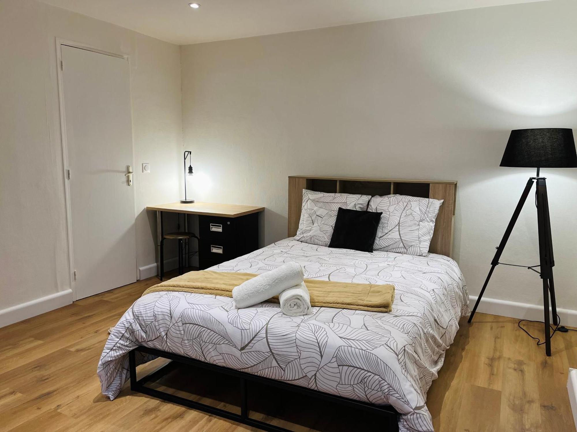 Appartamento La Ruche Arrageoise - Parking Gratuit - Cozy - Grand Lit - Long Sejour Arras Esterno foto