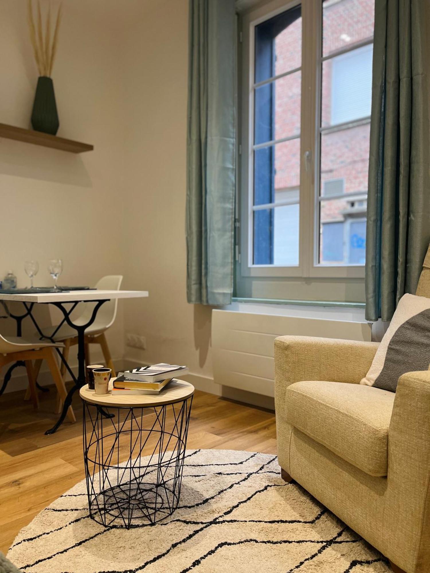 Appartamento La Ruche Arrageoise - Parking Gratuit - Cozy - Grand Lit - Long Sejour Arras Esterno foto